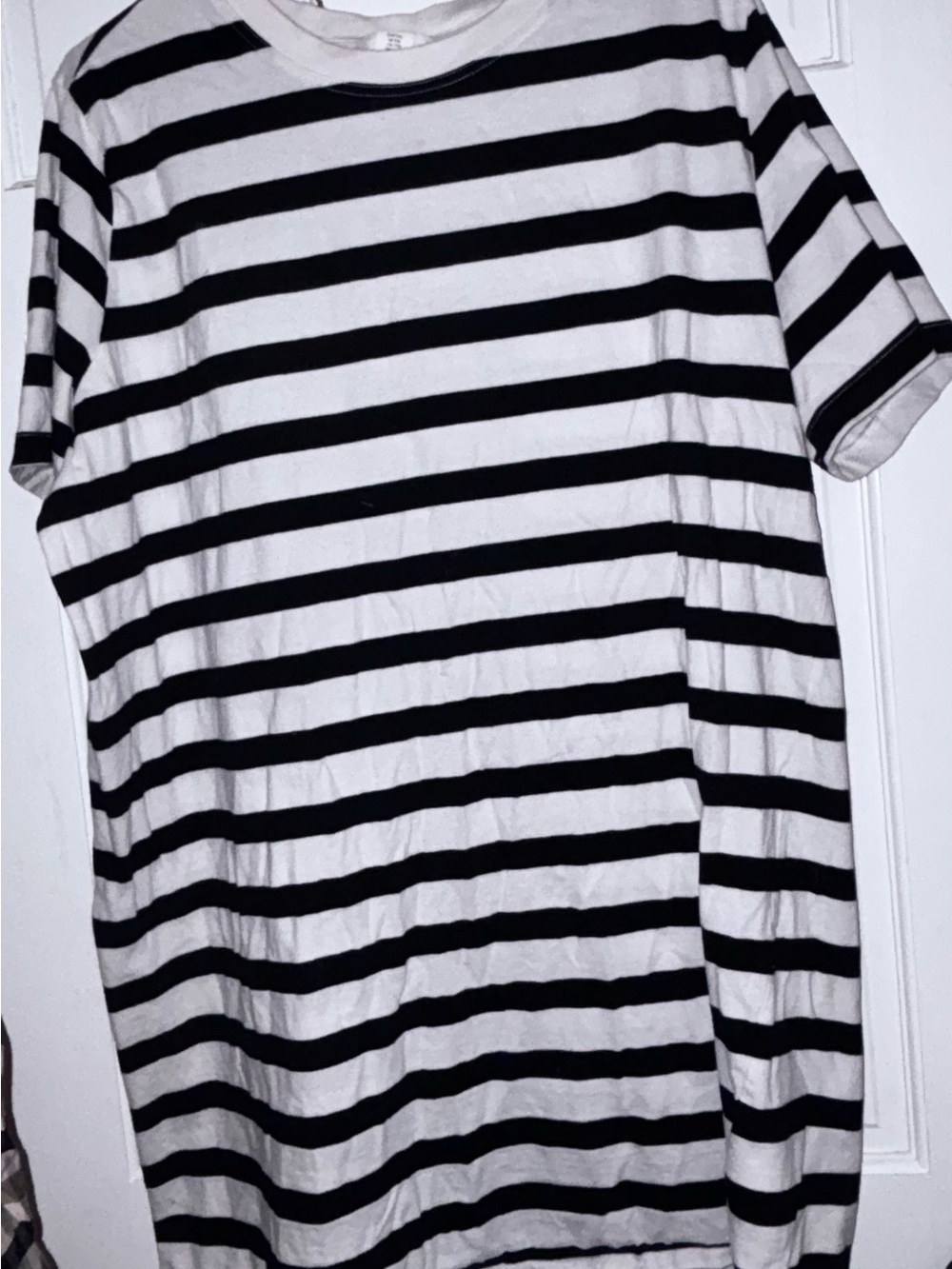 H&M Black and White Horizontal Stripe Short Sleeve Tee